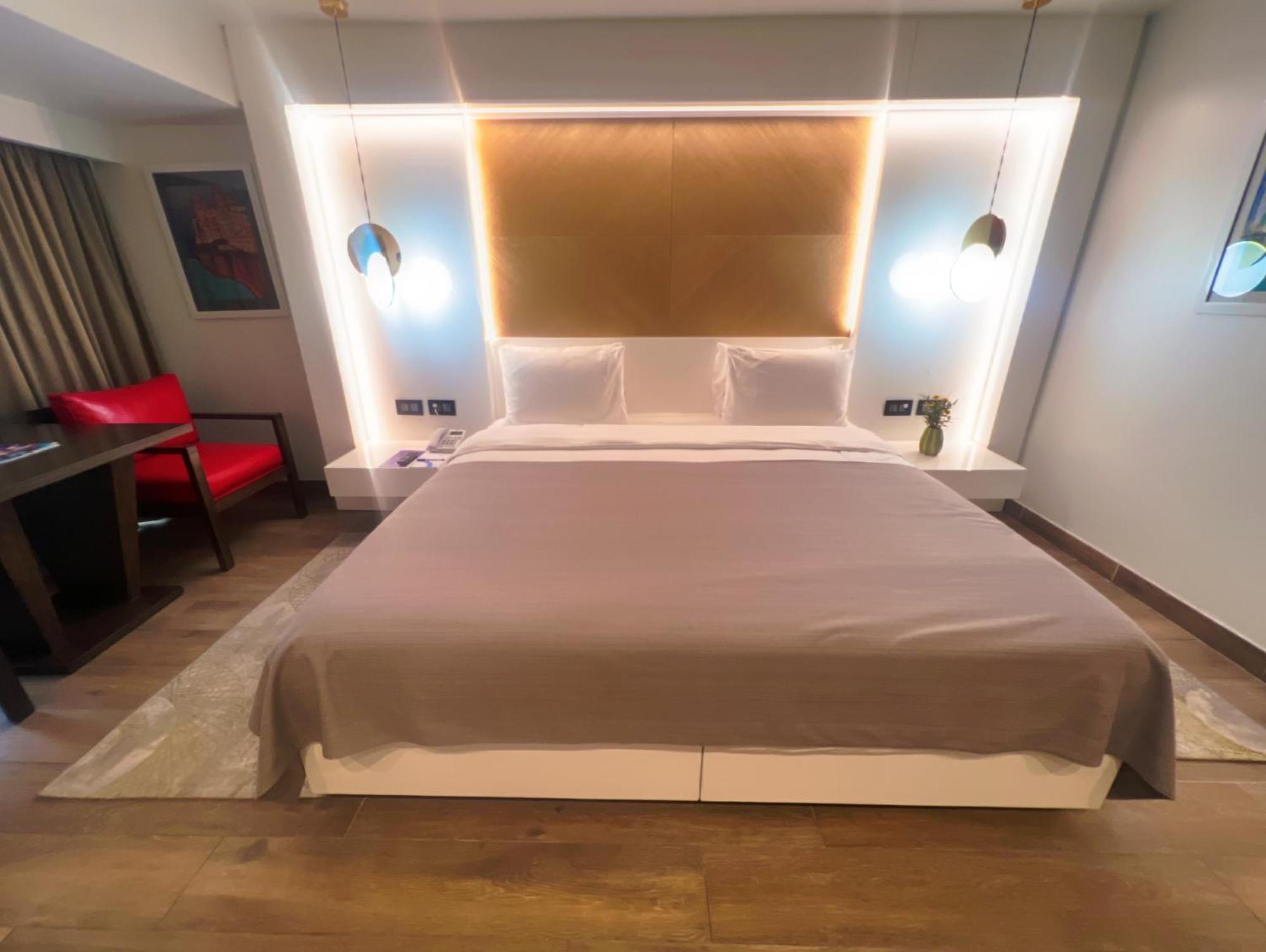 Eko Hotel Main Building Lagos Exterior photo