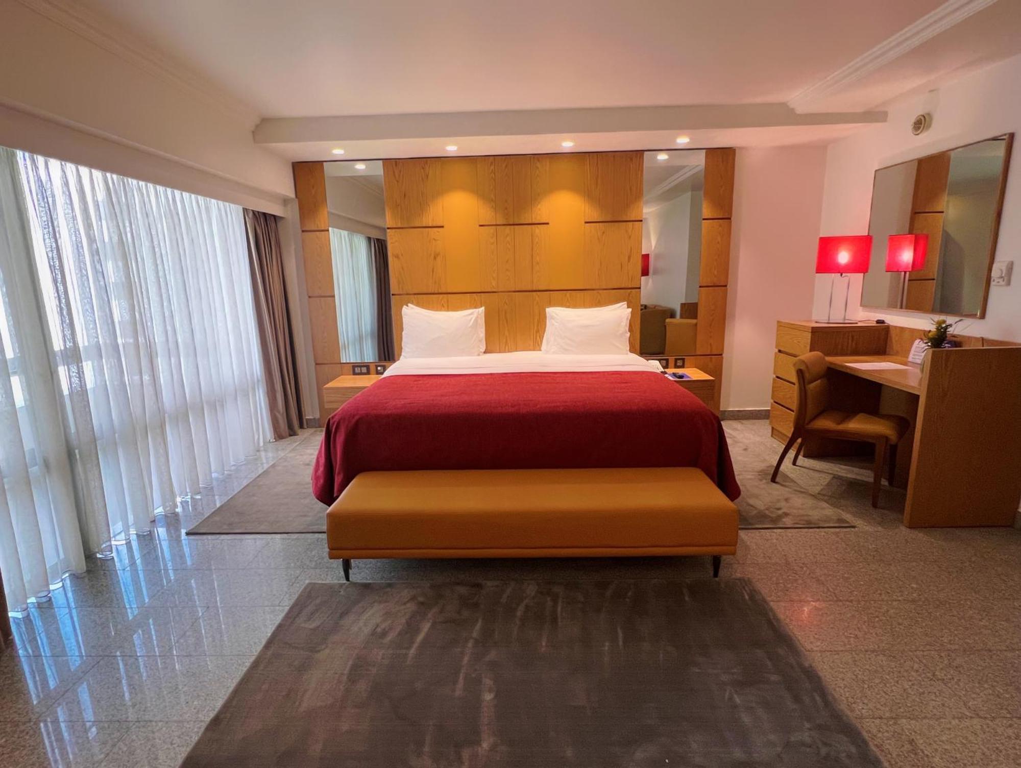Eko Hotel Main Building Lagos Exterior photo