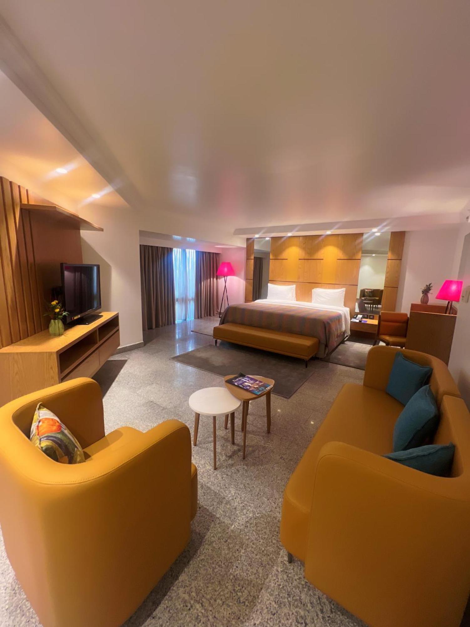 Eko Hotel Main Building Lagos Exterior photo